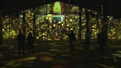 巨大空間で“没入型アート鑑賞”提案　自動車メーカー発「新感覚」美術展