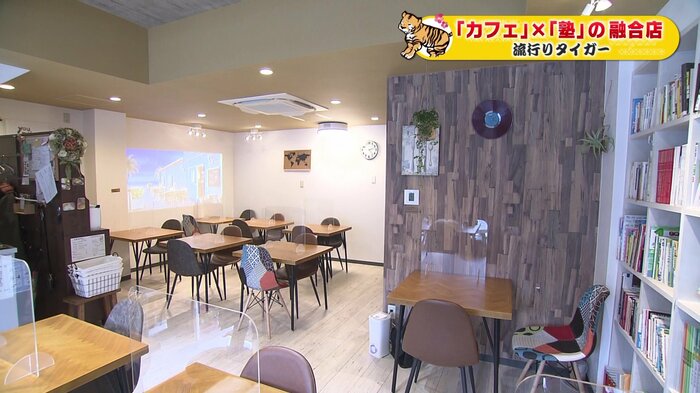 「biblio cafe DL」の店内
