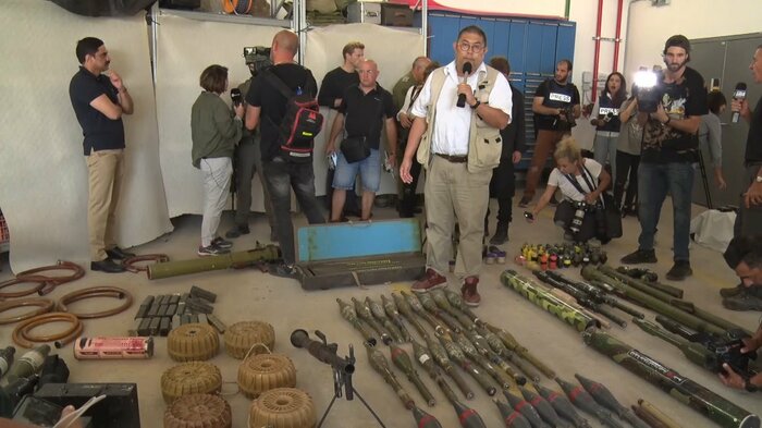 イスラエル軍がハマスから押収した武器を公開 10月20日