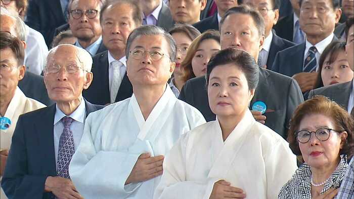 日本の植民地支配からの解放を記念する「光復節」に出席する韓国・文在寅大統領