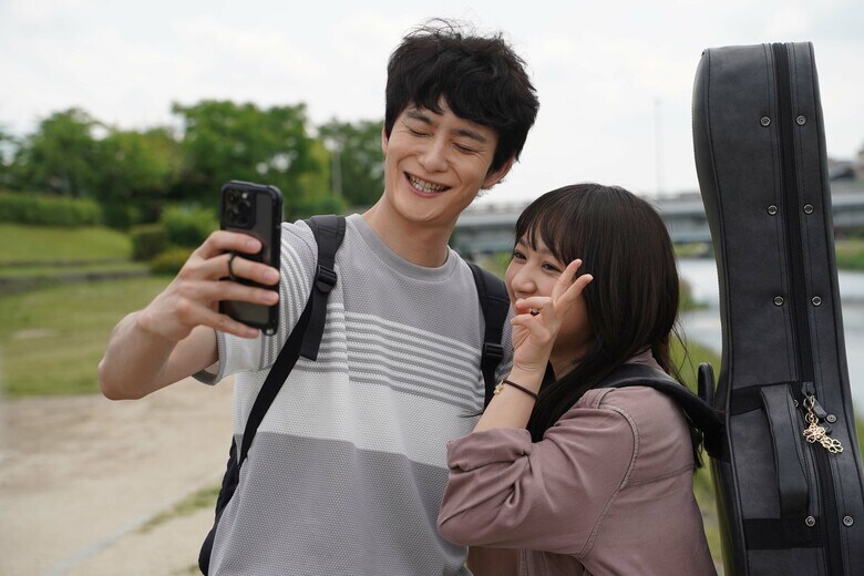 『１秒先の彼』 (c)2023『１秒先の彼』製作委員会 ７月７日(金)TOHO シネマズ日比谷ほか全国ロードショー