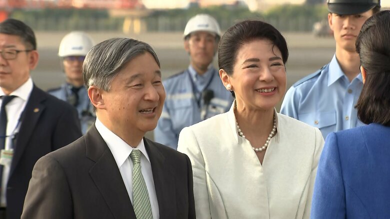 出迎えた秋篠宮ご夫妻などと笑顔で挨拶された