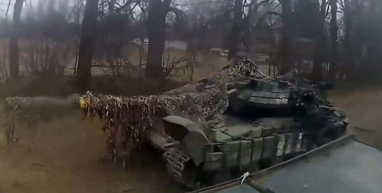 破壊されたウクライナ軍のT-64BV戦車