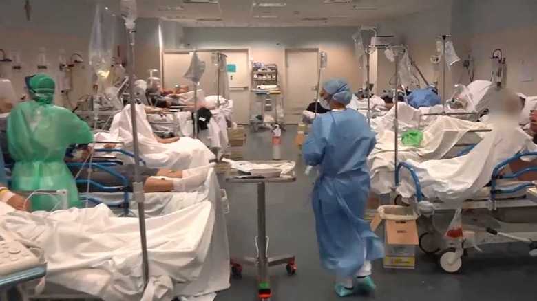 “新型コロナ”イタリアで22日に795人が死亡…火葬が間に合わず棺が並ぶ光景も 理由は日本も抱える「高齢化社会」