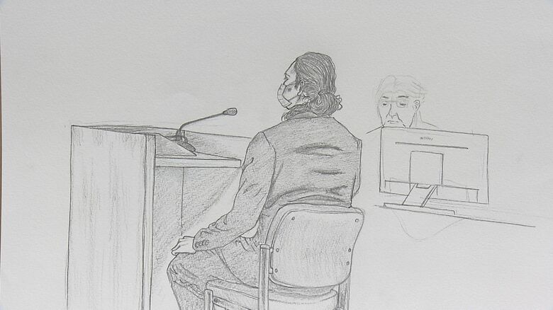 法廷内スケッチ