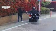 バイクでひったくり未遂の疑いで46歳男を逮捕　被害女性は8m引きずられる　「遭わないため」「遭ってしまったら」を専門家が指摘