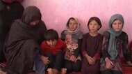 「わが子売れば…」タリバン下で生活困窮 追い詰められるアフガン市民