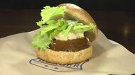 店の業態転換で家庭にも変化…ビアホールがハンバーガー店として再出発 客足が絶えない人気店に