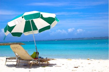 2020年夏は“節約とがまん”。新型コロナで4割が旅行中止、予算は過去最低に。専門家が薦める過ごし方は・・・