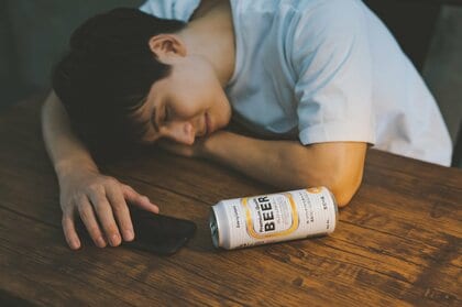 寝顔でスマホの顔認証ロックを解除　50万円の不正送金被害も　どう防ぐ？専門家に聞いた