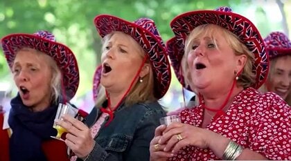 経済効果は1兆円!?　祝・エリザベス女王在位70年「プラチナ・ジュビリー」でイギリスはお祭り状態