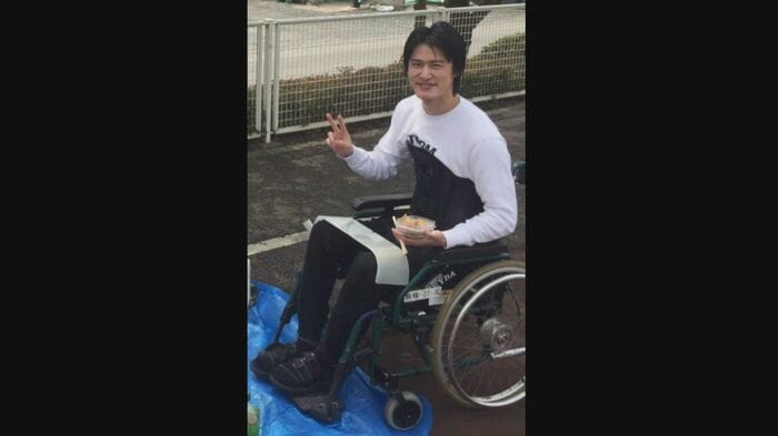 車いす生活を余儀なくされた加藤医師(提供:加藤さん)