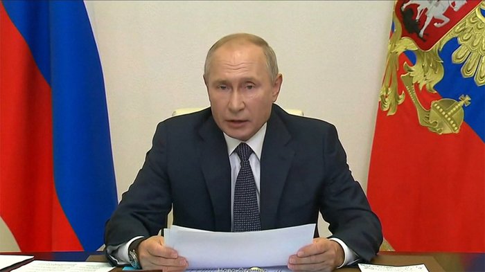 ロシア「ワクチン承認」と発表 安全性に疑問の声も