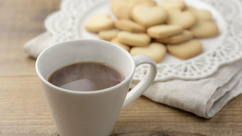 ハッカ油を紅茶に入れれば“ミントティー”に?製造メーカーの担当者が教える「飲み物」「お菓子」へのお勧めアレンジ|FNNプライムオンライン