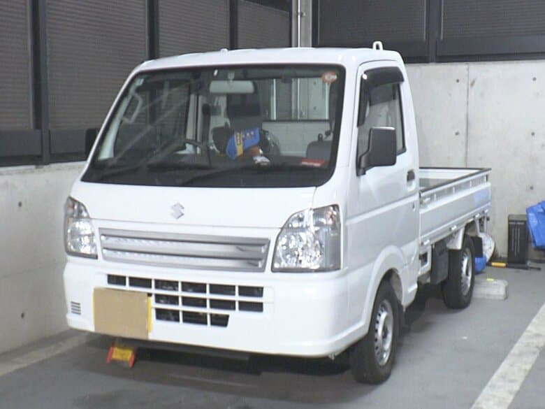 歩行者に後ろから突っ込む…軽トラで男性をはね重傷負わせて逃走か 54歳男を逮捕「電柱にぶつかったと思った」｜FNNプライムオンライン