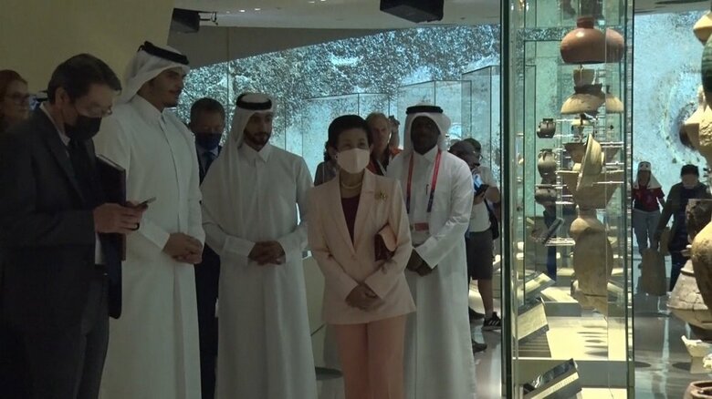 カタール国立博物館を訪問された久子さま(11月28日)