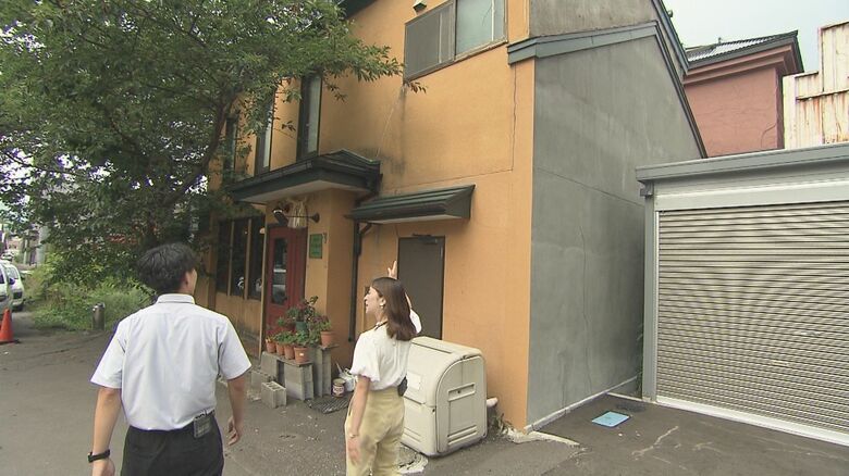 旧倉庫群裏手にある洋食店