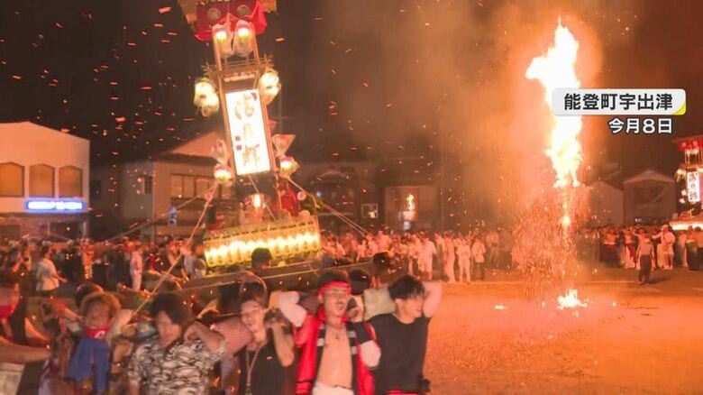 たいまつのまわりを進むキリコ