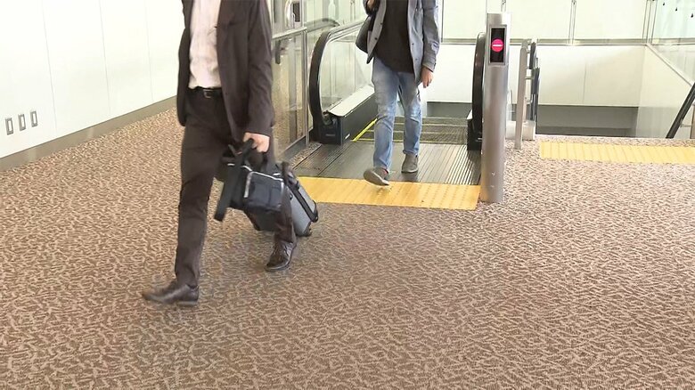 成田空港・14日