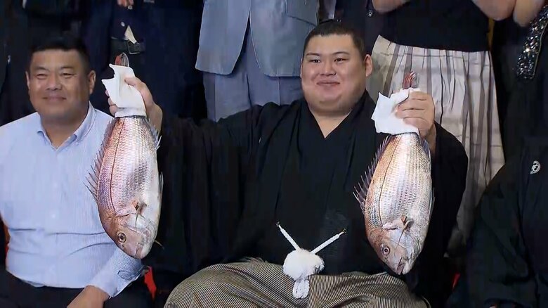 大関伝達式に臨む大の里