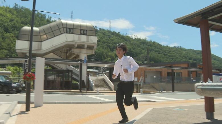 再現　救護に向かう　