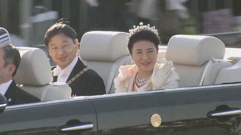 約12万人が集まった祝賀パレード　2019年11月