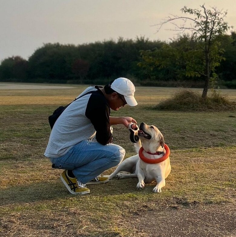 パパさんとの散歩大好き