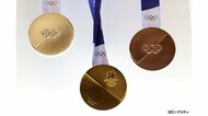 「跳んだら壊れたのよ」五輪で相次ぐメダル破損トラブル　喜びの行進中に「キーンキン」床に突然落下　ひびや部品バラバラでIOCも調査