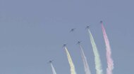 「一瞬のミスが命とりに」大空に五輪描いた航空自衛隊ブルーインパルス 最もスゴ腕