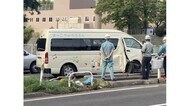 幼稚園バス 中央分離帯に乗り上げ衝突 園児ら4人搬送 「ちらっとわき見していた」 札幌市厚別区