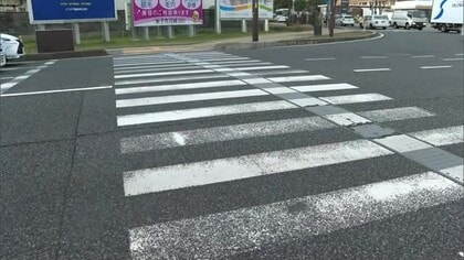 「人が車の下敷きに」左折の車が横断歩道の男性はねる　過失運転致傷の疑いで30歳の男を逮捕（鳥取）