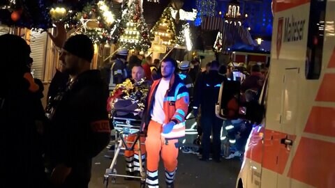 ドイツ東部のクリスマスマーケットに車突っ込む…子ども含む2人死亡 少なくとも60人けが　日本人の被害なし　運転していたサウジアラビア出身の男を拘束