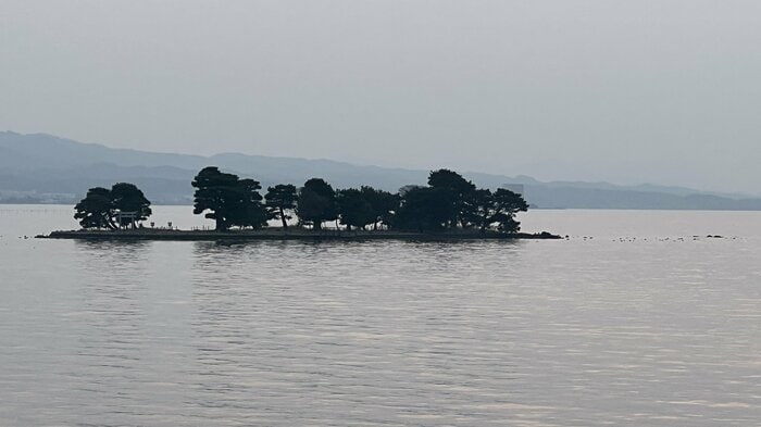 八雲がその美しさを称えた宍道湖