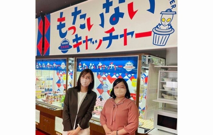 取材したフジテレビ小澤(左)と広報の金井さん(右)
