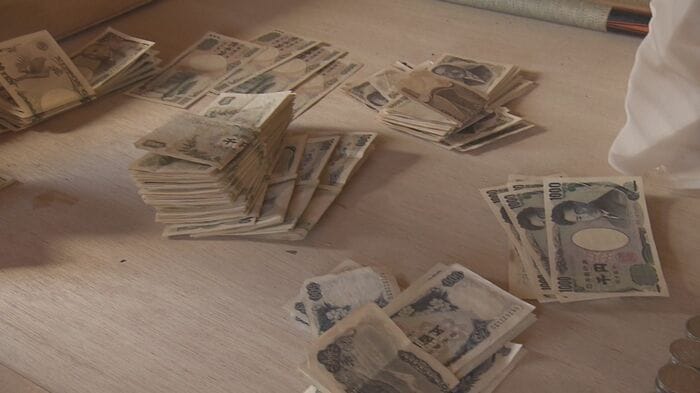 遺品整理で見つかった&quot;絵に描いたようなへそくり&quot;