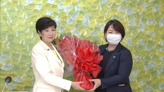 東京都知事選 小池百合子氏再選 投票率は前回下回る
