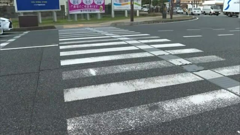 「人が車の下敷きに」左折の車が横断歩道の男性はねる　過失運転致傷の疑いで30歳の男を逮捕（鳥取）｜FNNプライムオンライン