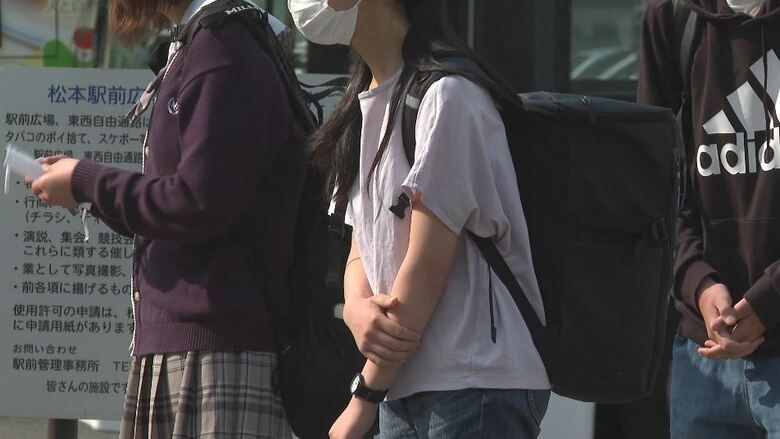 ひんやりした朝　衣替え本格化も「上着を羽織ったらちょうどいい」　2日の予想最高気温　松本、飯田26度、長野、諏訪25度｜FNNプライムオンライン
