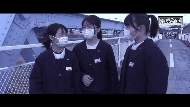 再現：部活帰り異変に気付く　