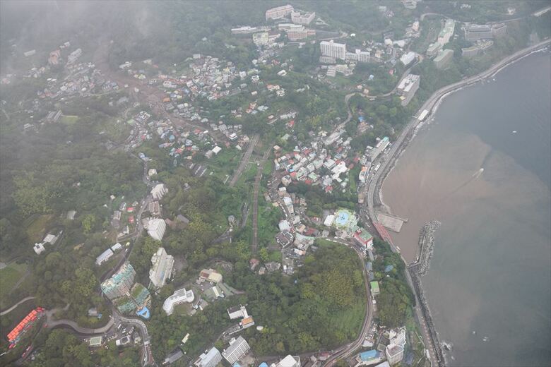 7月5日にヘリコプターから撮影した写真（熱海市・土石流現場）　画像提供／テラ・ラボ