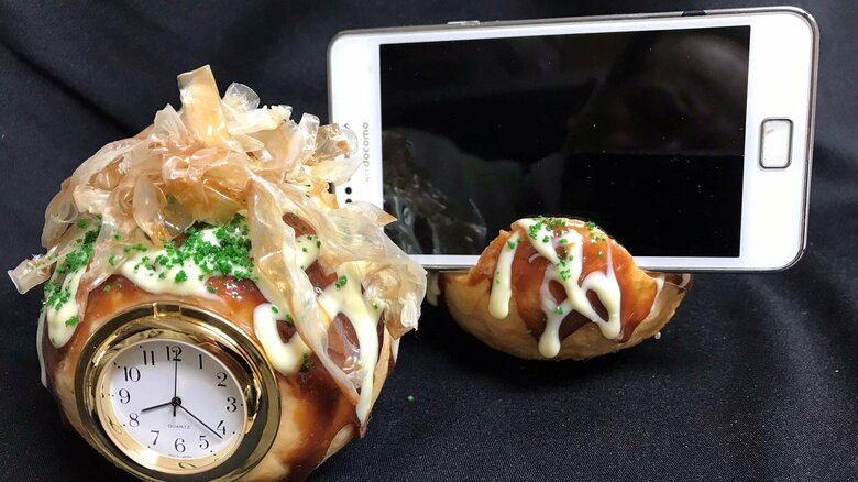 目覚ましとスマホスタンド