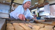 名物は90歳母が味を守る「油揚げ」 店に立つのが生きがい “ケンカ”しながら…親子3人の連携プレー【長野発】