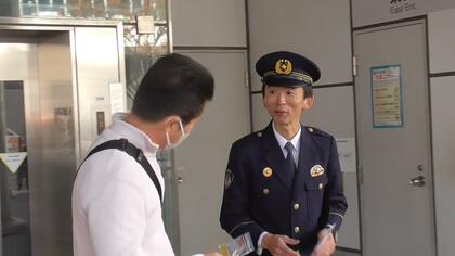 JR日暮里駅付近・会社員刺殺事件から14年…警視庁・荒川警察署員らが防犯カメラに映る“不審な男”の情報提供を呼びかけ