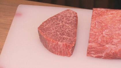 成功者は現れるか…『ぴったりチャレンジ』が話題の焼肉店 飛騨牛を正確に100g切り出すことができれば“無料”に