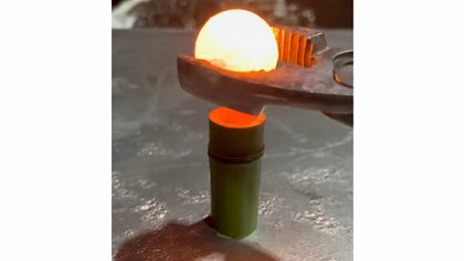 「1000℃の鉄球」を竹の上に置いたらどうなる？実験動画の結果に驚き…石けん、ローションなども試して話題！