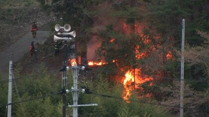 山林火災の焼損面積が1日で約6倍の1176haに　住宅地近くまで延焼　避難指示対象2588人に拡大　　岩手・大槌町