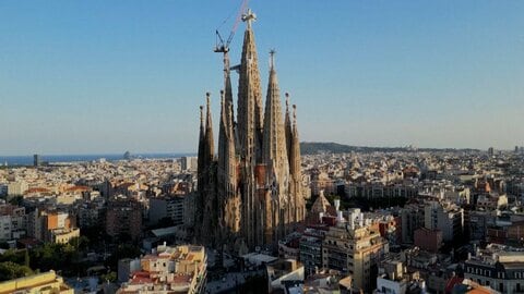 サグラダ・ファミリアの主塔「イエスの塔」完成　記念ミサへ