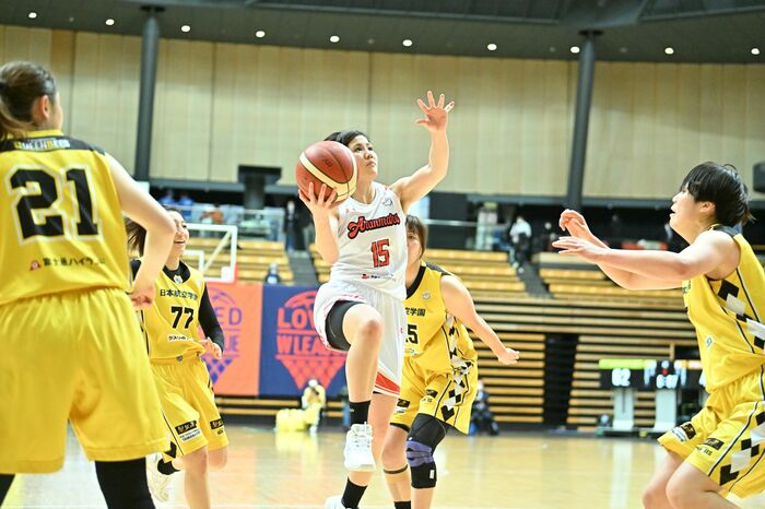 チームの中心選手として活躍する砂川夏輝選手(7日、山梨QB戦より)