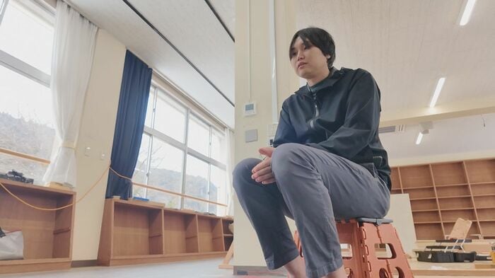 拠点空間で構想を語る奥谷