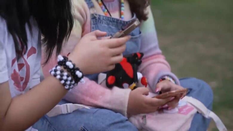 若者のSNS依存「メタとグーグルに責任」　アメリカ・ロサンゼルス地裁が両社に約9億5000万円賠償命令　同様の訴訟数千件予定｜FNNプライムオンライン